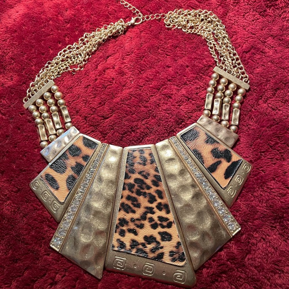 Gorgeous Leopard Print Necklace